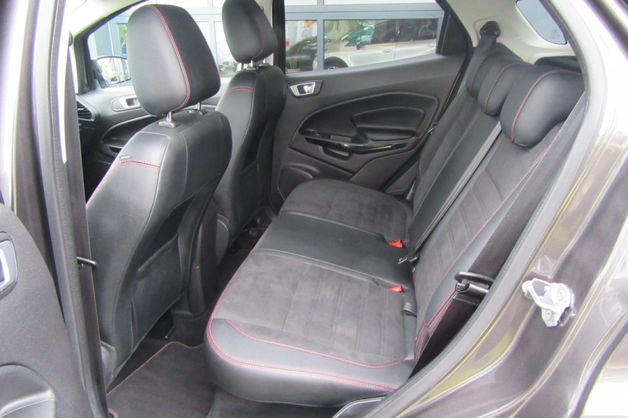 Ford EcoSport 1.0 EcoBoost ST-Line Black, Navigatie, Cruise Control