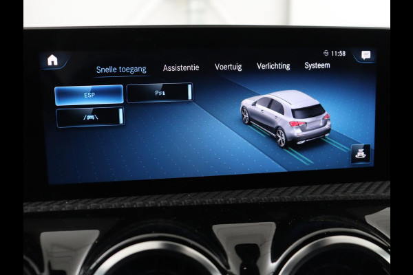 Mercedes-Benz A-Klasse 200 Business Solution Plus Upgrade | Panoramadak | Stoelverwarming | Half leder | Widescreen | Camera | Navigatie | Park Assist | Cruise control | Full LED