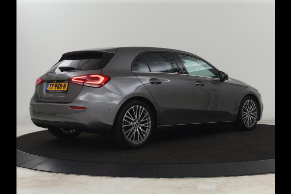 Mercedes-Benz A-Klasse 200 Business Solution Plus Upgrade | Panoramadak | Stoelverwarming | Half leder | Widescreen | Camera | Navigatie | Park Assist | Cruise control | Full LED