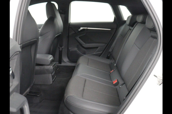 Audi A3 30 TFSI S edition | Stoelverwarming | Park Assist | Sportstoelen | Carplay | Half leder | Virtual Cockpit | Full LED | Navigatie | Climate control | Cruise control