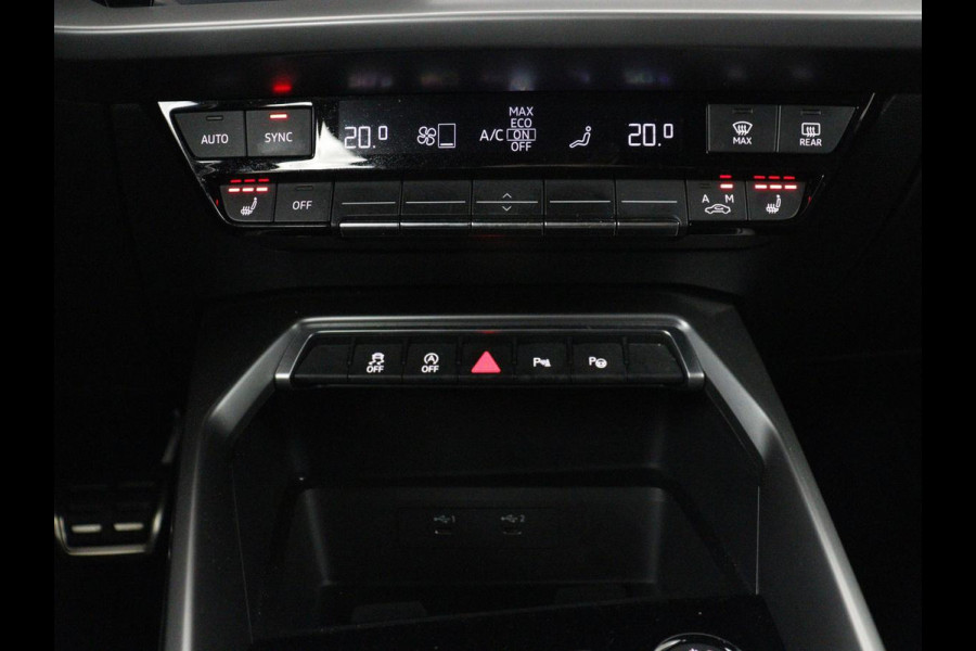 Audi A3 30 TFSI S edition | Stoelverwarming | Park Assist | Sportstoelen | Carplay | Half leder | Virtual Cockpit | Full LED | Navigatie | Climate control | Cruise control