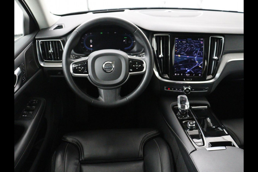 Volvo V60 2.0 T8 Plug-in AWD Ultimate Bright | Panoramadak | Trekhaak | Leder | Stoelventilatie | 360 Camera | Harman/Kardon | Head-Up | Keyless | Carplay | Achterbankverwarming | Adaptive cruise | PHEV