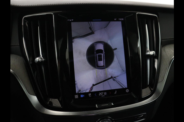 Volvo V60 2.0 T8 Plug-in AWD Ultimate Bright | Panoramadak | Trekhaak | Leder | Stoelventilatie | 360 Camera | Harman/Kardon | Head-Up | Keyless | Carplay | Achterbankverwarming | Adaptive cruise | PHEV