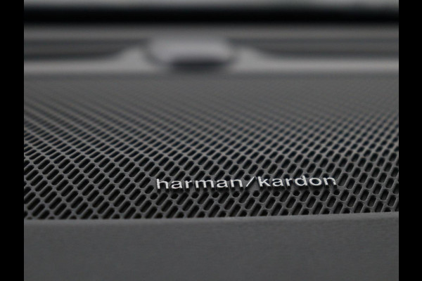 Volvo V60 2.0 T8 Plug-in AWD Ultimate Bright | Panoramadak | Trekhaak | Leder | Stoelventilatie | 360 Camera | Harman/Kardon | Head-Up | Keyless | Carplay | Achterbankverwarming | Adaptive cruise | PHEV