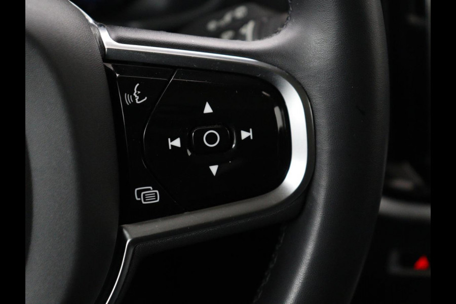 Volvo V60 2.0 T8 Plug-in AWD Ultimate Bright | Panoramadak | Trekhaak | Leder | Stoelventilatie | 360 Camera | Harman/Kardon | Head-Up | Keyless | Carplay | Achterbankverwarming | Adaptive cruise | PHEV