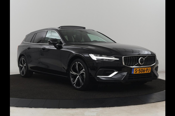 Volvo V60 2.0 T8 Plug-in AWD Ultimate Bright | Panoramadak | Trekhaak | Leder | Stoelventilatie | 360 Camera | Harman/Kardon | Head-Up | Keyless | Carplay | Achterbankverwarming | Adaptive cruise | PHEV