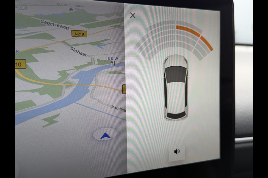 Toyota Yaris 1.5 Hybrid Executive / Bi tone | Pano dak | Emotional Red | PDC V+A | BSM | Rijklaar!!