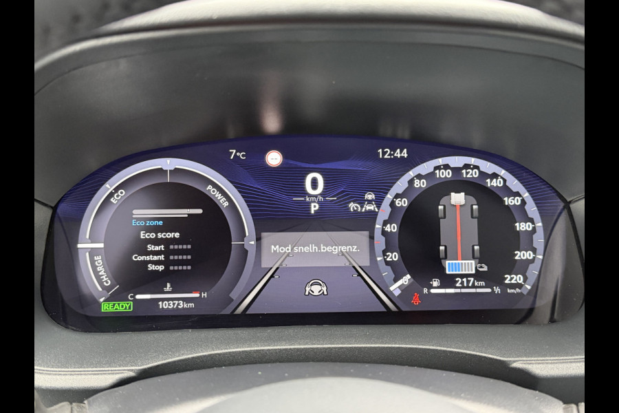 Toyota Yaris 1.5 Hybrid Executive / Bi tone | Pano dak | Emotional Red | PDC V+A | BSM | Rijklaar!!