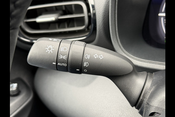 Toyota Yaris 1.5 Hybrid Executive / Bi tone | Pano dak | Emotional Red | PDC V+A | BSM | Rijklaar!!