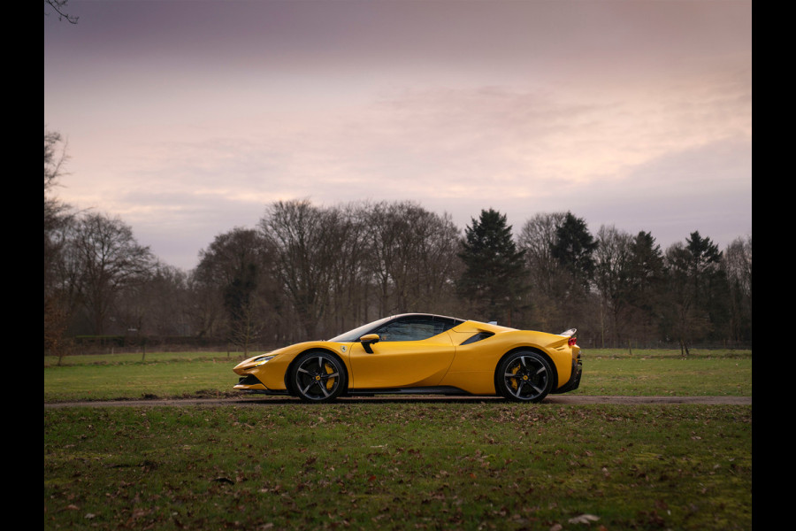 Ferrari SF90 Spider 4.0 V8 Assetto Fiorano | Giallo Triplo Strato | full carbon | JBL | etc