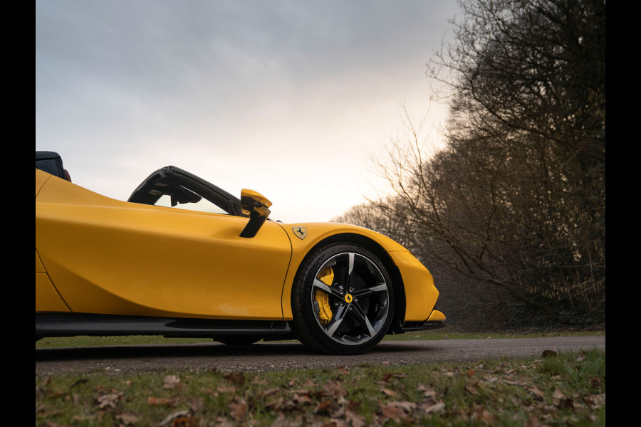 Ferrari SF90 Spider 4.0 V8 Assetto Fiorano | Giallo Triplo Strato | full carbon | JBL | etc