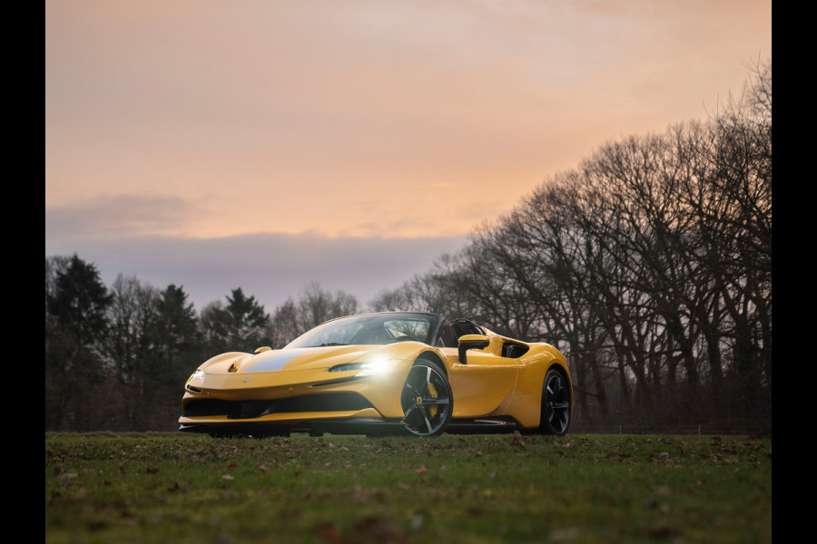 Ferrari SF90 Spider 4.0 V8 Assetto Fiorano | Giallo Triplo Strato | full carbon | JBL | etc