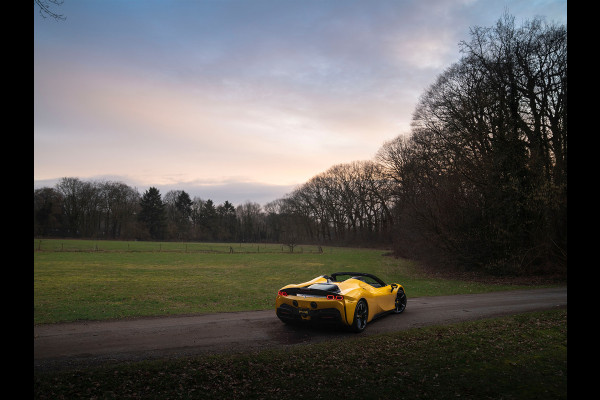 Ferrari SF90 Spider 4.0 V8 Assetto Fiorano | Giallo Triplo Strato | full carbon | JBL | etc