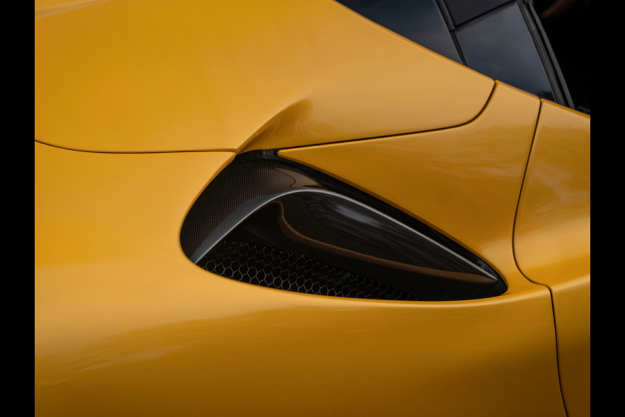 Ferrari SF90 Spider 4.0 V8 Assetto Fiorano | Giallo Triplo Strato | full carbon | JBL | etc