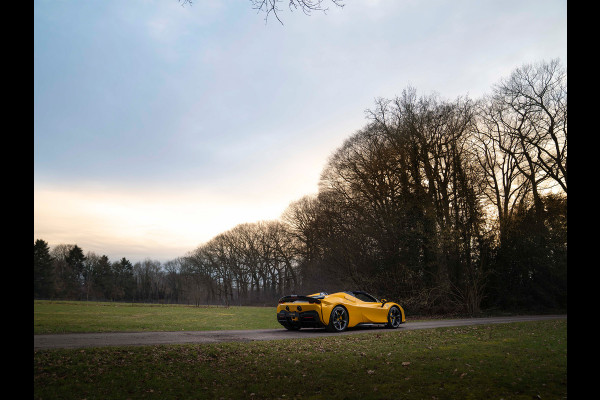 Ferrari SF90 Spider 4.0 V8 Assetto Fiorano | Giallo Triplo Strato | full carbon | JBL | etc