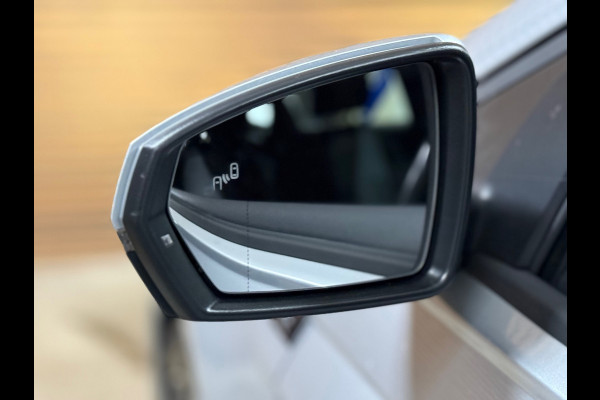 Volkswagen Polo 1.0 TSI R-Line | 110PK | IQ Drive pakket | BEATS | Full LED Matrix Beam | Camera | Discover Pro | Clima | Ambient