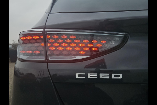 Kia Ceed 1.0 T-GDi MHEV Design Edition Automaat | Stoel- en Stuurverwarming | Cruise | LED | Apple Carplay/Android Auto |