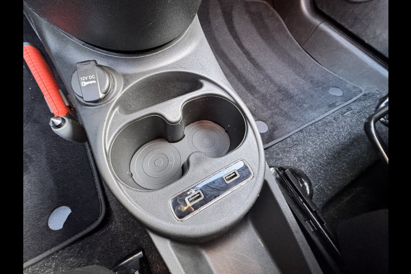 Fiat 500 1.0 Hybrid Club | Apple CarPlay/Android Auto | Cruise control