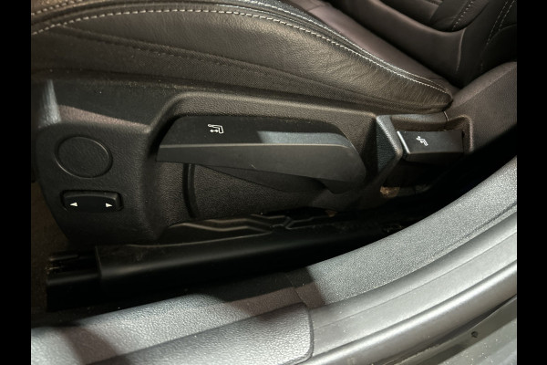 BMW i4 eDrive40 84 kWh | trekhaak | Leder interieur | Soh Waarde (batterijtest) 95,4%