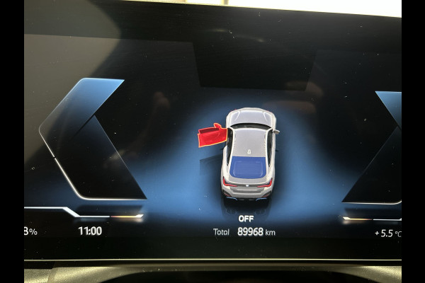 BMW i4 eDrive40 84 kWh | trekhaak | Leder interieur | Soh Waarde (batterijtest) 95,4%