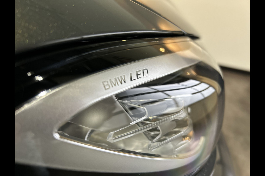 BMW i4 eDrive40 84 kWh | trekhaak | Leder interieur | Soh Waarde (batterijtest) 95,4%