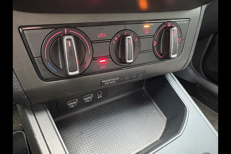 Seat Ibiza 1.0 TSi 95pk Style Business Intense 5-drs. CAMERA/CARPLAY/ADAPT.CRUISE/PDC/18INCH