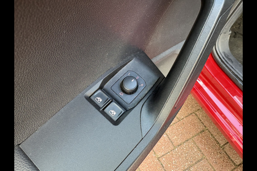 Seat Ibiza 1.0 TSi 95pk Style Business Intense 5-drs. CAMERA/CARPLAY/ADAPT.CRUISE/PDC/18INCH