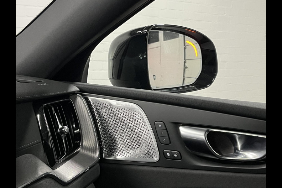 Volvo XC60 T8 PHEV AWD Ultra Black Edition *455PK* Bowers & Wilkins | Open dak | Massage | Stoel ventilatie | Stoel-/stuurverwarming | Head-up | 360 camera