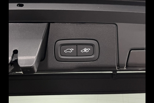 Volvo XC60 T8 PHEV AWD Ultra Black Edition *455PK* Bowers & Wilkins | Open dak | Massage | Stoel ventilatie | Stoel-/stuurverwarming | Head-up | 360 camera