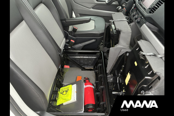 Volkswagen Crafter 2.0TDI 177PK Bakwagen Laadklep 750kg Lat om Lat Trekhaak Zijdeur Lederen bekleding Airco