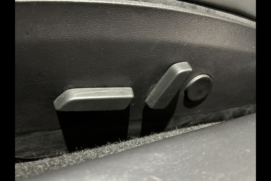 Tesla Model 3 Standard RWD Plus 60 kWh | Led verlichting | Panoramadak |