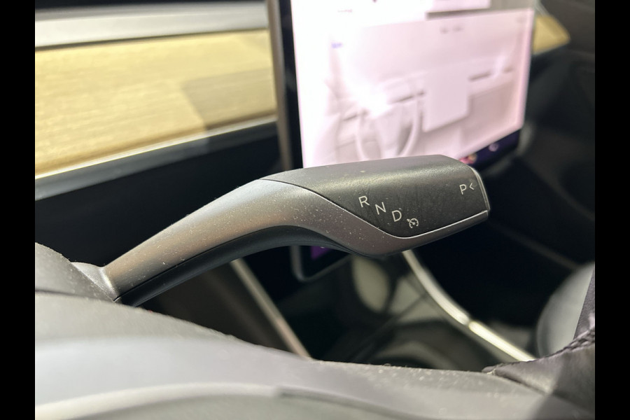 Tesla Model 3 Standard RWD Plus 60 kWh | Led verlichting | Panoramadak |