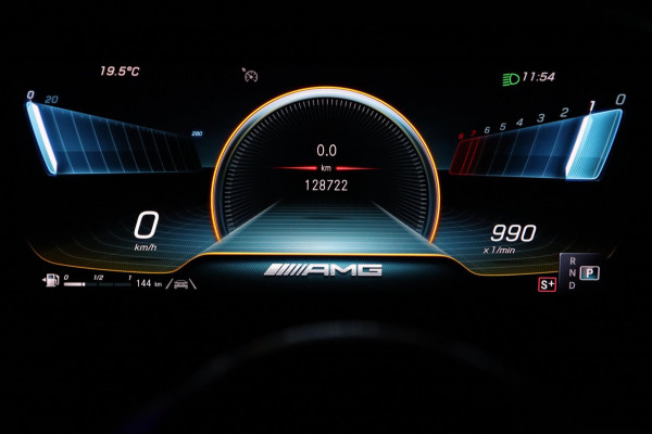 Mercedes-Benz A-Klasse AMG 35 4MATIC / PANO / CAMERA / DODEHOEK / CARPLAY / STOELVERW