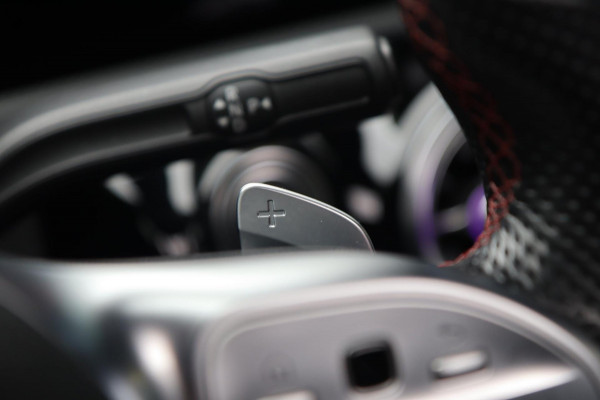 Mercedes-Benz A-Klasse AMG 35 4MATIC / PANO / CAMERA / DODEHOEK / CARPLAY / STOELVERW