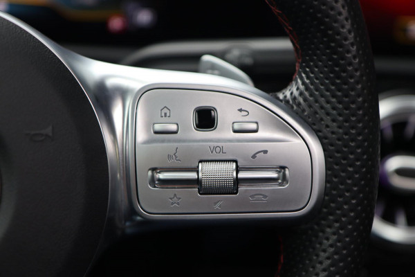 Mercedes-Benz A-Klasse AMG 35 4MATIC / PANO / CAMERA / DODEHOEK / CARPLAY / STOELVERW