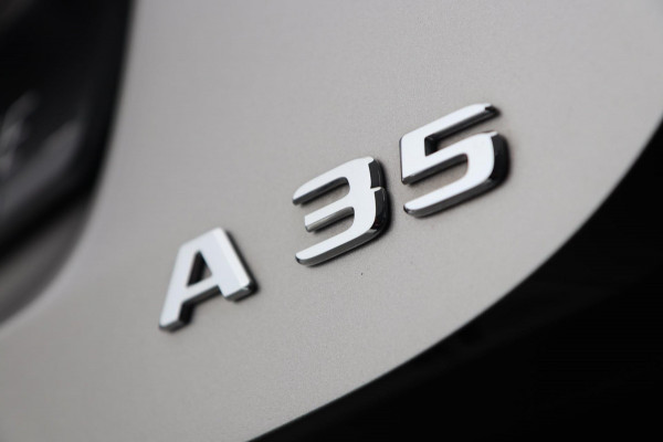 Mercedes-Benz A-Klasse AMG 35 4MATIC / PANO / CAMERA / DODEHOEK / CARPLAY / STOELVERW