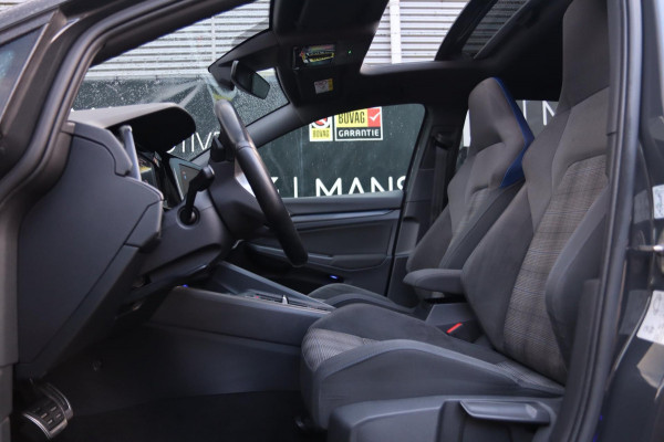 Volkswagen Golf 1.4 eHybrid GTE / PANO / ACC / KEYLESS / CAMERA / ALCANTARA