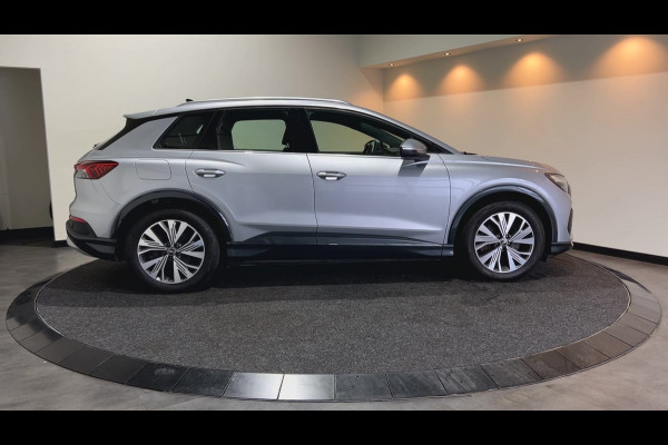 Audi Q4 e-tron 40 Launch edition 77 kWh | parkeer sensoren | schuifbaar dak |