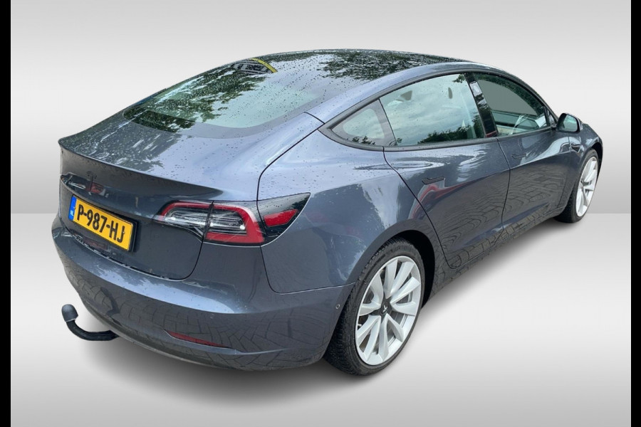 Tesla Model 3 Long Range AWD 75 kWh / Trekhaak / Autopilot / Panoramadak / Camera / Premium Audio / 19'' / Leder / Stoel+Stuurverwarming / ACC