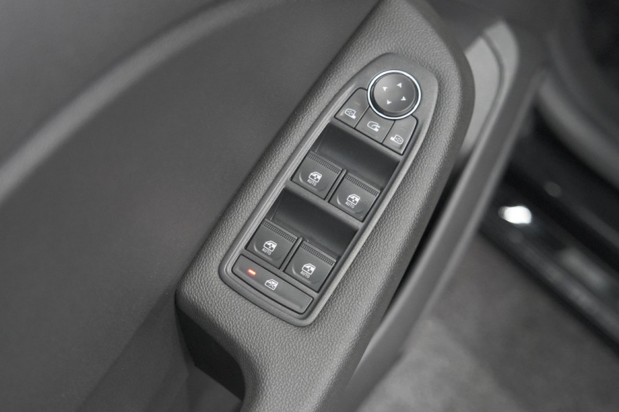 Renault Clio TCe 90 Evolution | Stoelverwarming | Camera | Parkeersensoren | Apple Carplay