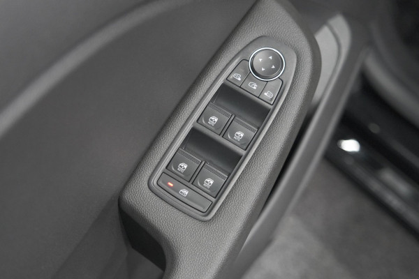 Renault Clio TCe 90 Evolution | Stoelverwarming | Camera | Parkeersensoren | Apple Carplay