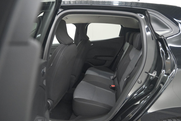 Renault Clio TCe 90 Evolution | Stoelverwarming | Camera | Parkeersensoren | Apple Carplay