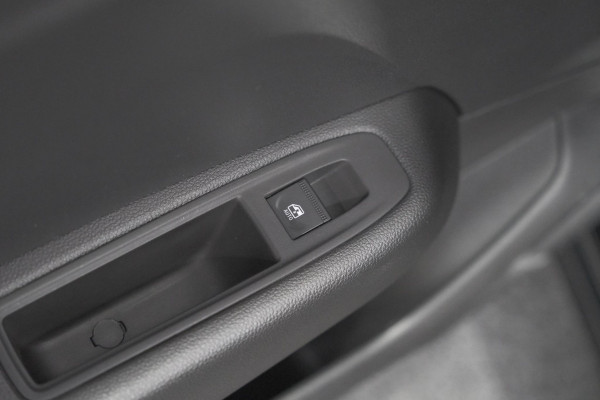 Renault Clio TCe 90 Evolution | Stoelverwarming | Camera | Parkeersensoren | Apple Carplay