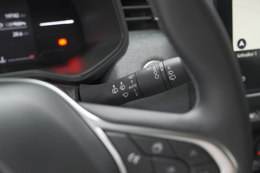 Renault Clio TCe 90 Evolution | Stoelverwarming | Camera | Parkeersensoren | Apple Carplay