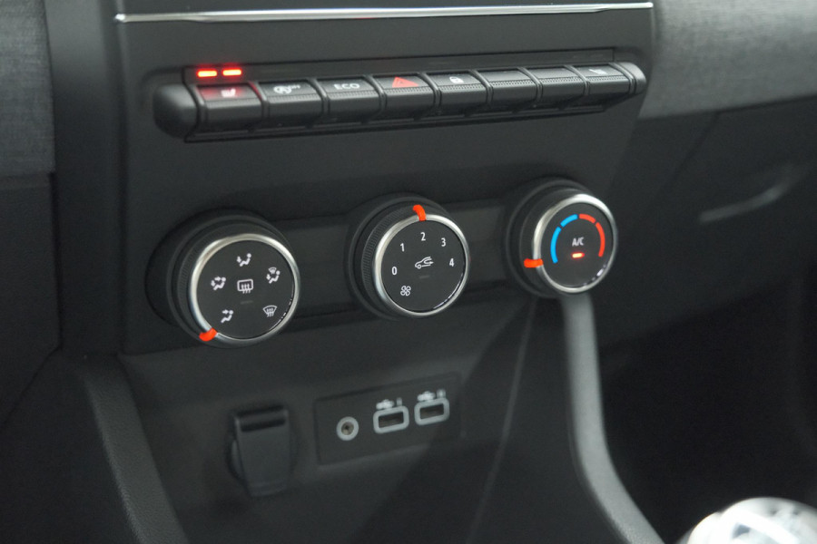 Renault Clio TCe 90 Evolution | Stoelverwarming | Camera | Parkeersensoren | Apple Carplay