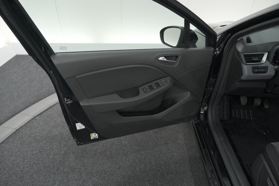 Renault Clio TCe 90 Evolution | Stoelverwarming | Camera | Parkeersensoren | Apple Carplay
