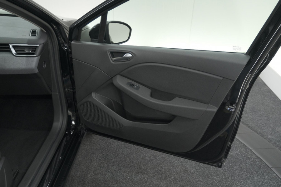 Renault Clio TCe 90 Evolution | Stoelverwarming | Camera | Parkeersensoren | Apple Carplay