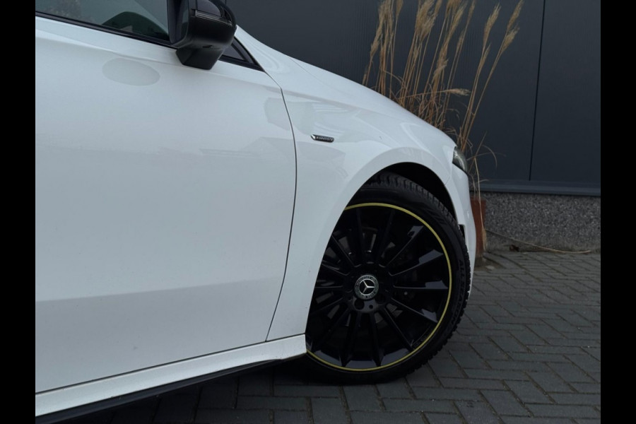 Mercedes-Benz A-Klasse 200 AMG EDITION 1 M2020 PANO NAVI LEDER LED SFEER CR CONTROL