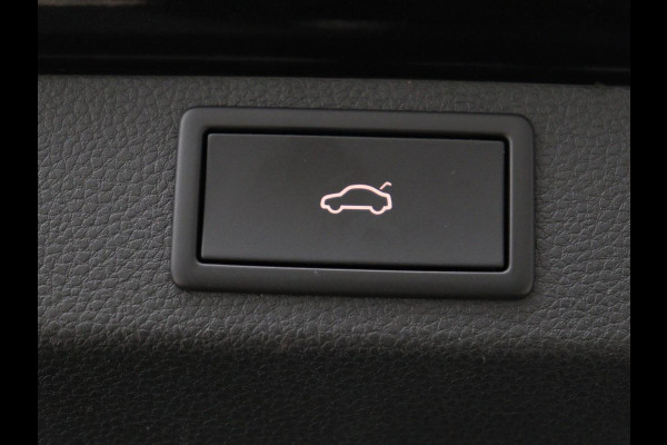 Škoda Karoq 1.5 TSI Sportline | Panoramadak | Stoelverwarming | Virtual Cockpit | Adaptive cruise | Canton Audio | Camera | File Assistent | Keyless | Side Assist | Full LED | Navigatie