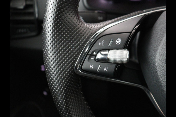 Škoda Karoq 1.5 TSI Sportline | Panoramadak | Stoelverwarming | Virtual Cockpit | Adaptive cruise | Canton Audio | Camera | File Assistent | Keyless | Side Assist | Full LED | Navigatie